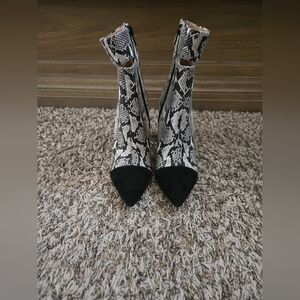 42 GOLD Black and White Snakeskin Ankle Boots
